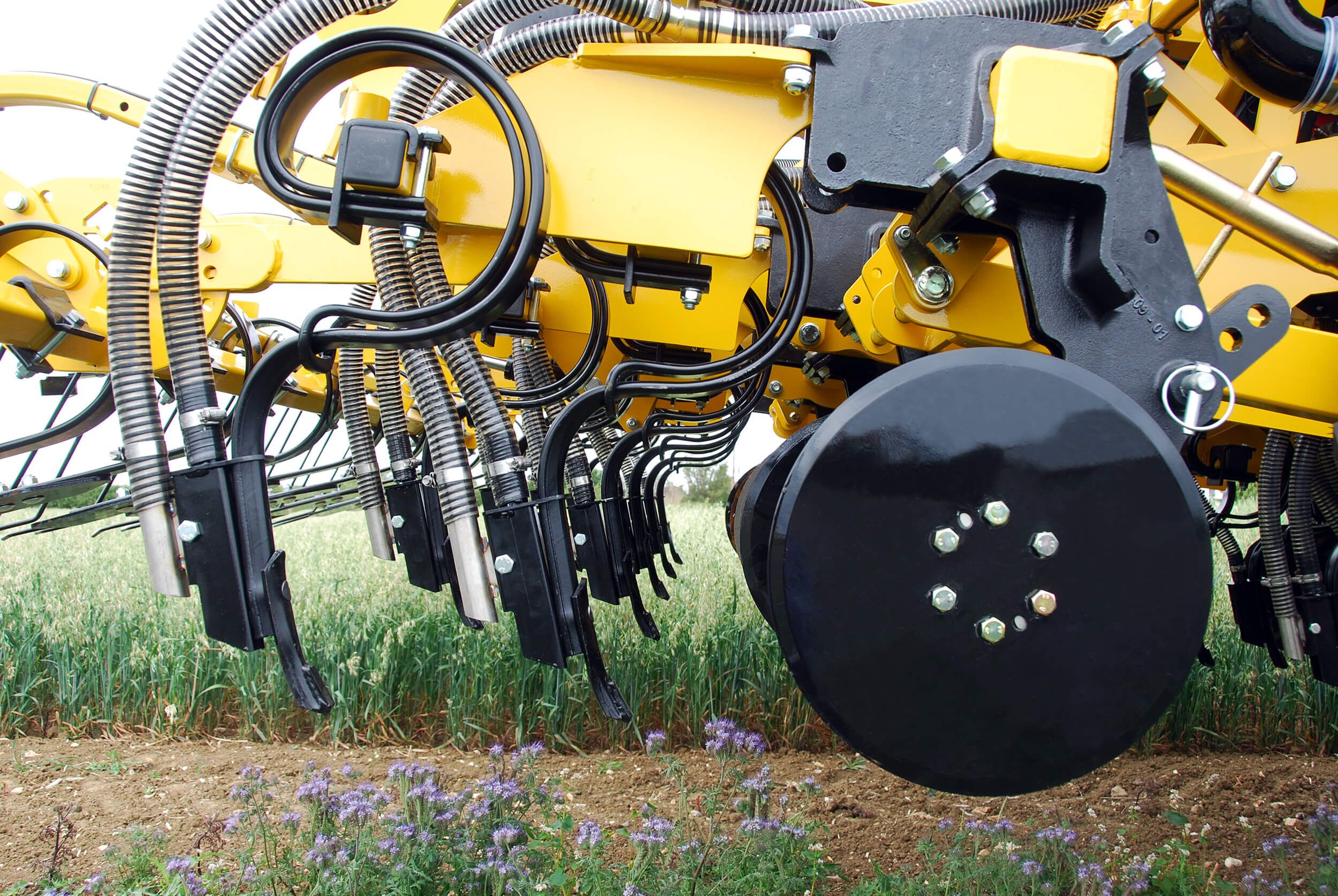 LD double plain disk and twin tine low disturbance no-till zero till